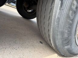 SCHMITZ CARGOBULL SCB*S3D * STAHL & STAHL * 39 KUBIK * LIFTACHSE *