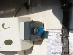 SCHMITZ CARGOBULL SCB S3B, THERMO KING SLXe 300, 2X PALLET BASKET