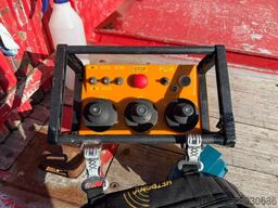 WAF ATLAS 140.1 AK 4x CONTAINER + CRANE ATLAS + RADIO