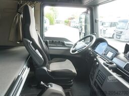 MAN TGX 18.430 / BDF 7.5 m / sleeping cab