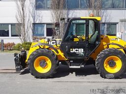 JCB 526-56 AGRI Plus / 5.6 m / joystick
