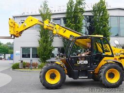 JCB 535-95 / 3.5 T / range 9.5 m / joystick