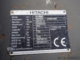 Hitachi ZW220 articulated loader / 2 buckets