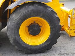 JCB 535-95 / 3.5 T / range 9.5 m / joystick
