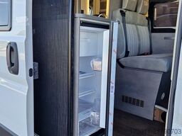 PÖSSL Summit Shine 600L Automat ACC Markise Lithium