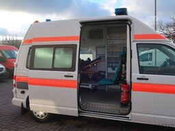 VOLKSWAGEN T5 Transporter Hochdach lang/KTW/Klima/FN: A91