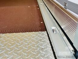 Schmitz Cargobull Curtainsider Standard Getränke