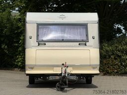 HOBBY 400 / 10 C Wohnwagen mit Vorzelt