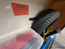 HOBBY 400 / 10 C Wohnwagen mit Vorzelt