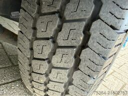 HOBBY 400 / 10 C Wohnwagen mit Vorzelt