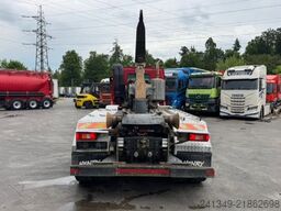 VOLVO FMX-460 8x4 Hiab 26T