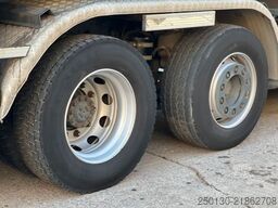 DAF CF 250 VDL-Abrollkipper mit Planenaufbau u. LBW