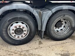 MAN TGA 26.390 6x2 + HMF 1250-3