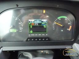 MERCEDES-BENZ Tourismo RHD - 52 Sitze EURO 6