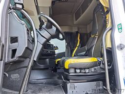 Volvo FH 16 650 8x4 Popp 180 Ton!