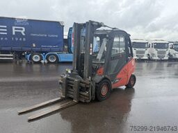 Carrello elevatore  H30D-02 Stapler /  Swiss-Vehicle