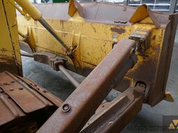 Komatsu D85PX-15EO