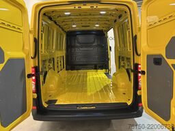 Volkswagen Crafter 35 2.0 TDI L3H2 140 PK / Euro 6 / 3.000...