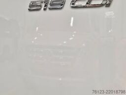 MERCEDES-BENZ 519  Allrad 4 x 4 Lagerfahrzeug Stock 20 Sitzer
