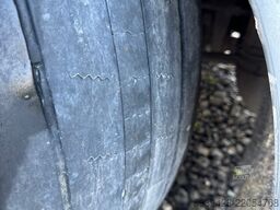Renault Premium 320