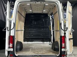 VOLKSWAGEN CRAFTER TRAILER ASSIST LANE ASSIST NAVI AHK