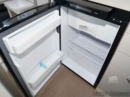 BÜRSTNER Travel Van T 590 G (ex. 21) SAT, Navi + RFK uvm.