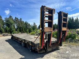McCauley MAC machinery trailer with hydraulic loading ramps