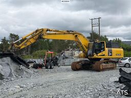 Excavadora sobre orugas Komatsu PC490LC-11 excavator w/ 2 buckets