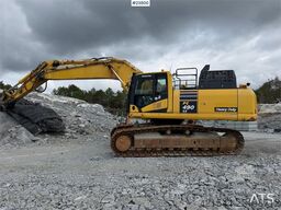 Komatsu PC490LC-11 excavator w/ 2 buckets