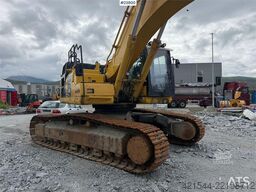 Komatsu PC490LC-11 excavator w/ 2 buckets