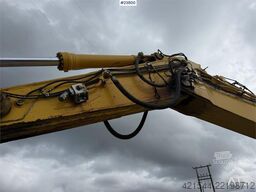 Komatsu PC490LC-11 excavator w/ 2 buckets