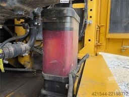 Komatsu PC490LC-11 excavator w/ 2 buckets