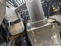 Komatsu PC490LC-11 excavator w/ 2 buckets