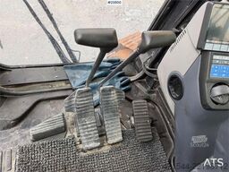 Komatsu PC490LC-11 excavator w/ 2 buckets