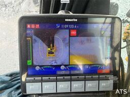 Komatsu PC490LC-11 excavator w/ 2 buckets