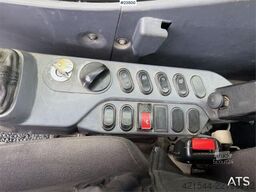 Komatsu PC490LC-11 excavator w/ 2 buckets