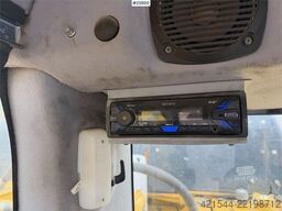 Komatsu PC490LC-11 excavator w/ 2 buckets