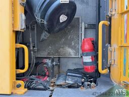 Volvo ECR305CL excavator w/ GPS, sanding bucket and roto