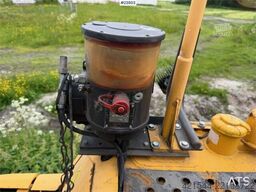 Volvo ECR305CL excavator w/ GPS, sanding bucket and roto
