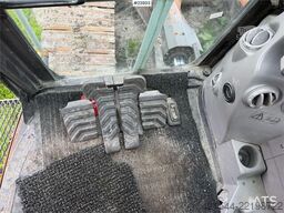 Volvo ECR305CL excavator w/ GPS, sanding bucket and roto