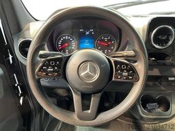 Mercedes-Benz Sprinter 215 Kasten MBUX+AHK+Cam+AUT+PTS+SHZ