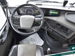 VOLVO FH 500 6x4 Penz Kabinenkran 15Z9 Leder Xenon Alu