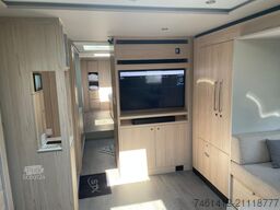 Mercedes-Benz STX 3 pop-out