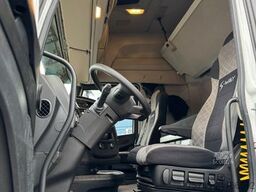 IVECO S-WAY 530 * RETARDER * 2 X TANK * ACC * WENIG KM