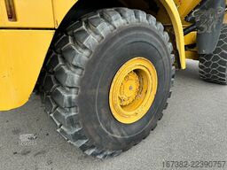 Caterpillar 740B