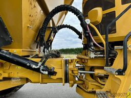 Caterpillar 740B