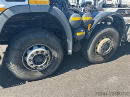 Mercedes-Benz Actros 4151