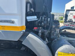 Mercedes-Benz Actros 4151