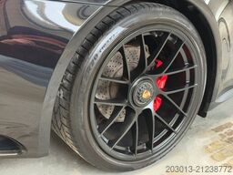 PORSCHE Carrera 4 GTS Cabrio Scheckheftgepflegt 1. Hand