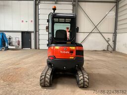 Kubota U 27-4